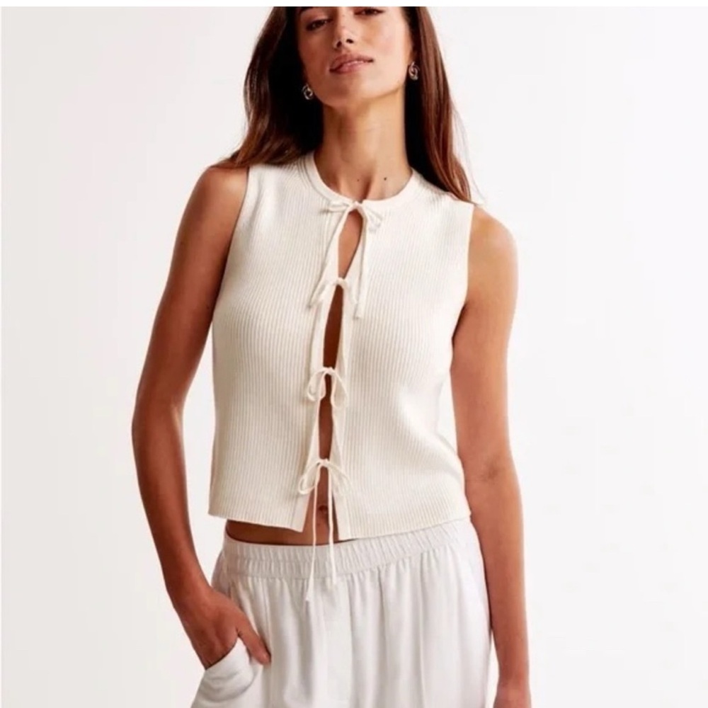 Abercrombie Elegant Cream Sleeveless Top